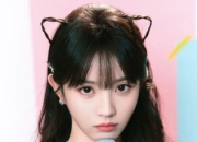 田曦薇笑容甜美亮相，表情灵动俏皮